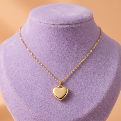 Aerivova Amour Heart Pendant Necklace, a Romantic Finishing Detail for Personal Layers and Everyday Outfits