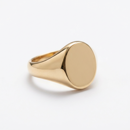 Aerivova Eclipse Oval Signet Ring, a Classic-Inspired Focal Shape for Clean Tailoring and Contemporary Ring Styling