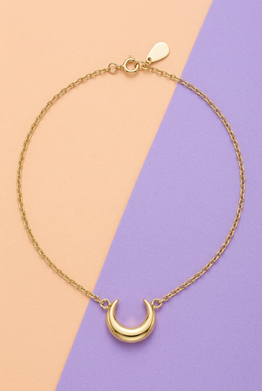 Aerivova Luna Gold-Tone Crescent Moon Pendant Necklace with Fine Chain for Everyday and Evening Styling